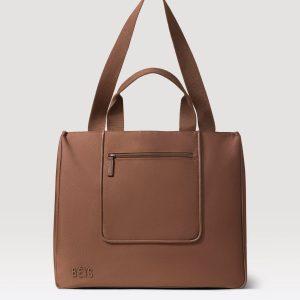The East To West Tote in Maple
