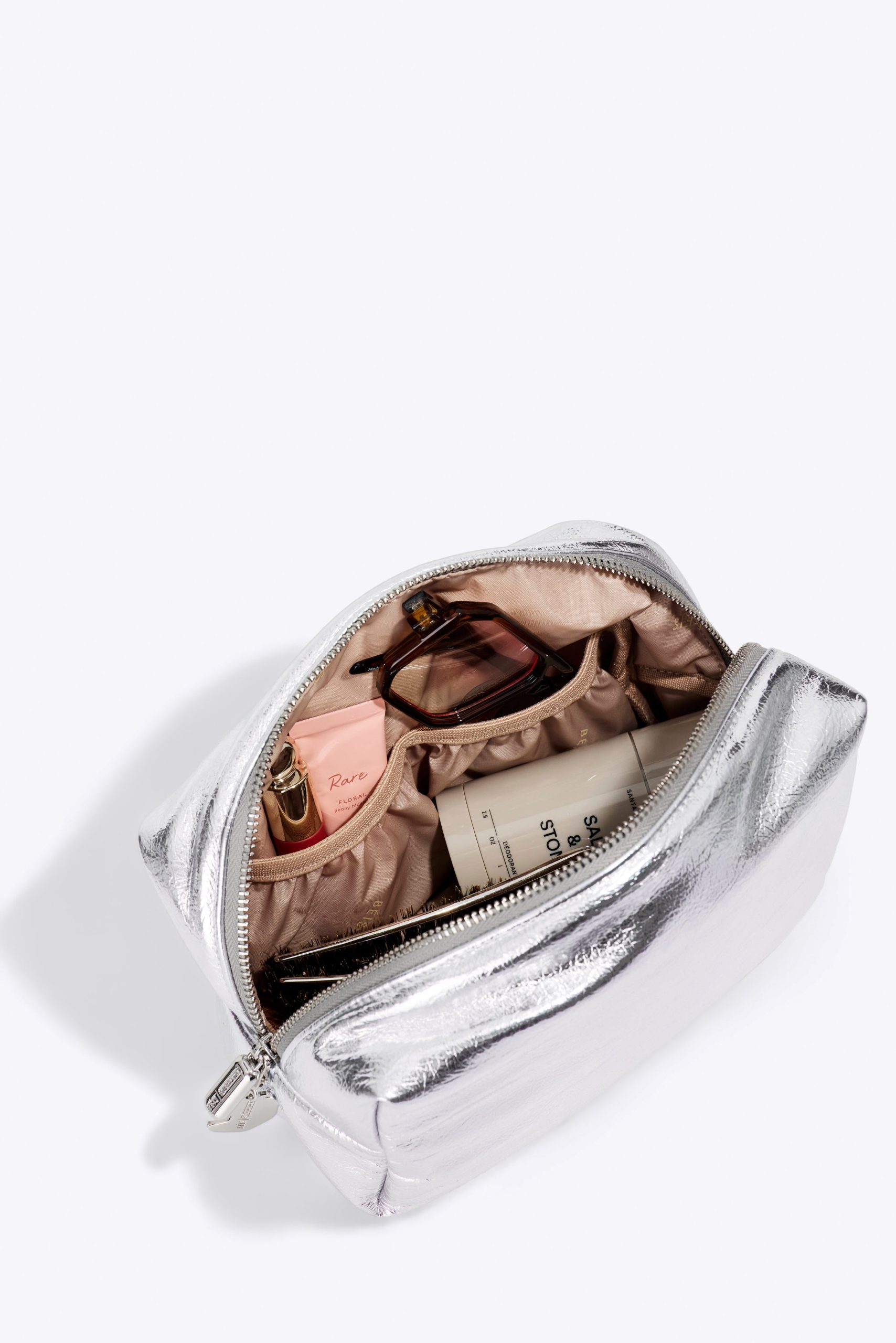 BÉIS x Chipotle The Burrito Pouch Set in Foil - Image 4