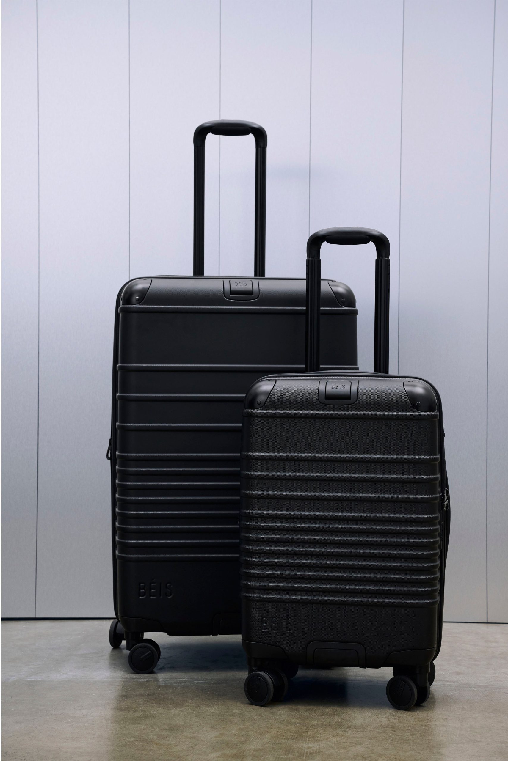 The Hybrid Check-In Roller in Black - Image 4