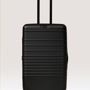 The Medium Check-In Roller in Black