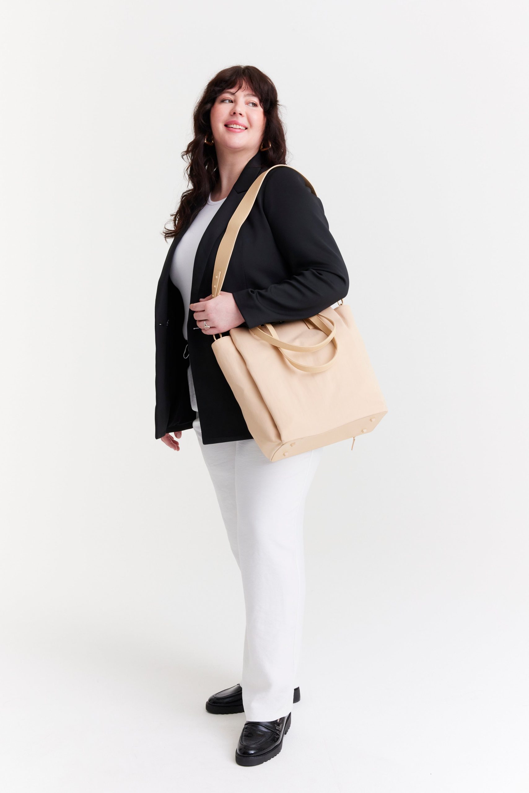 The Commuter Tote in Beige - Image 3