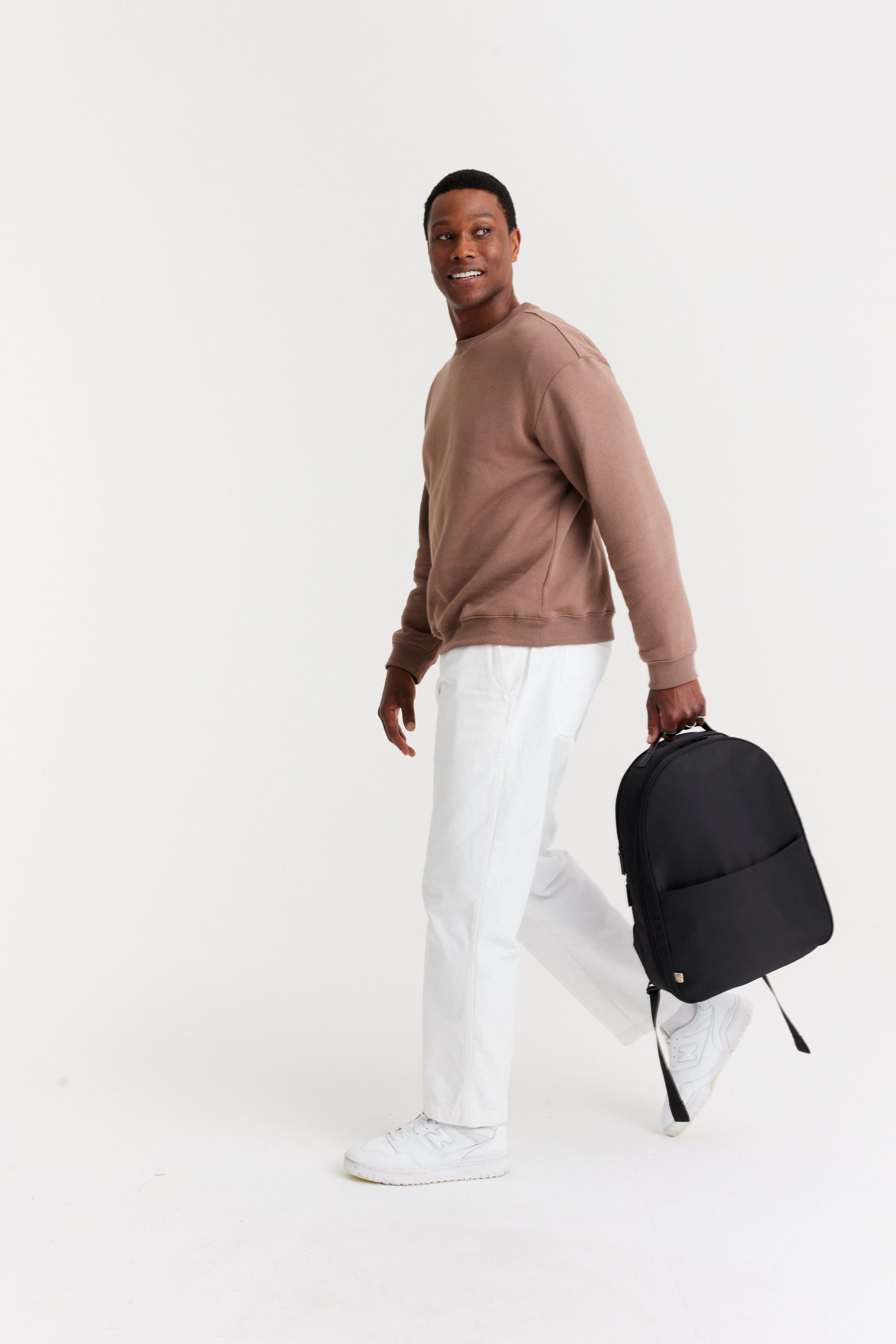 The Commuter Backpack in Black - Image 9