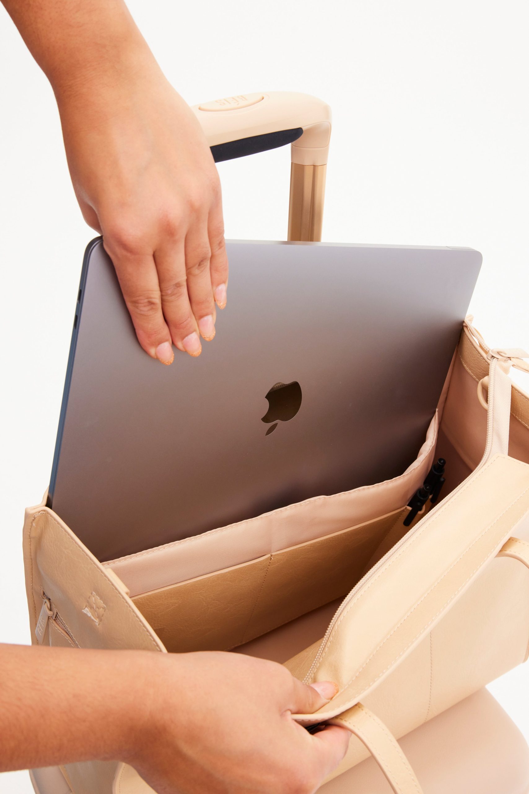 The Work Tote in Beige - Image 7