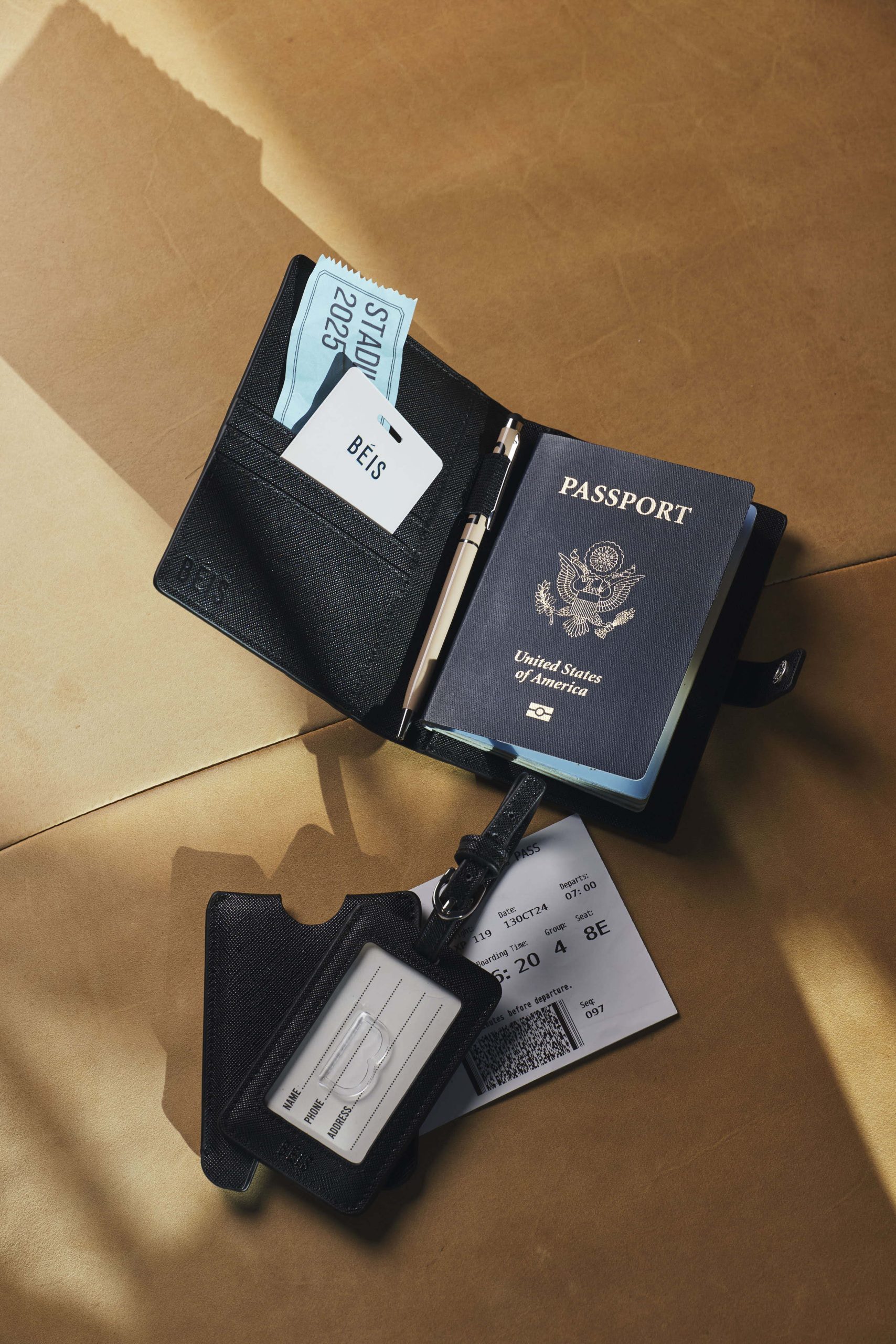 The Passport & Luggage Tag Set in Black - Image 3