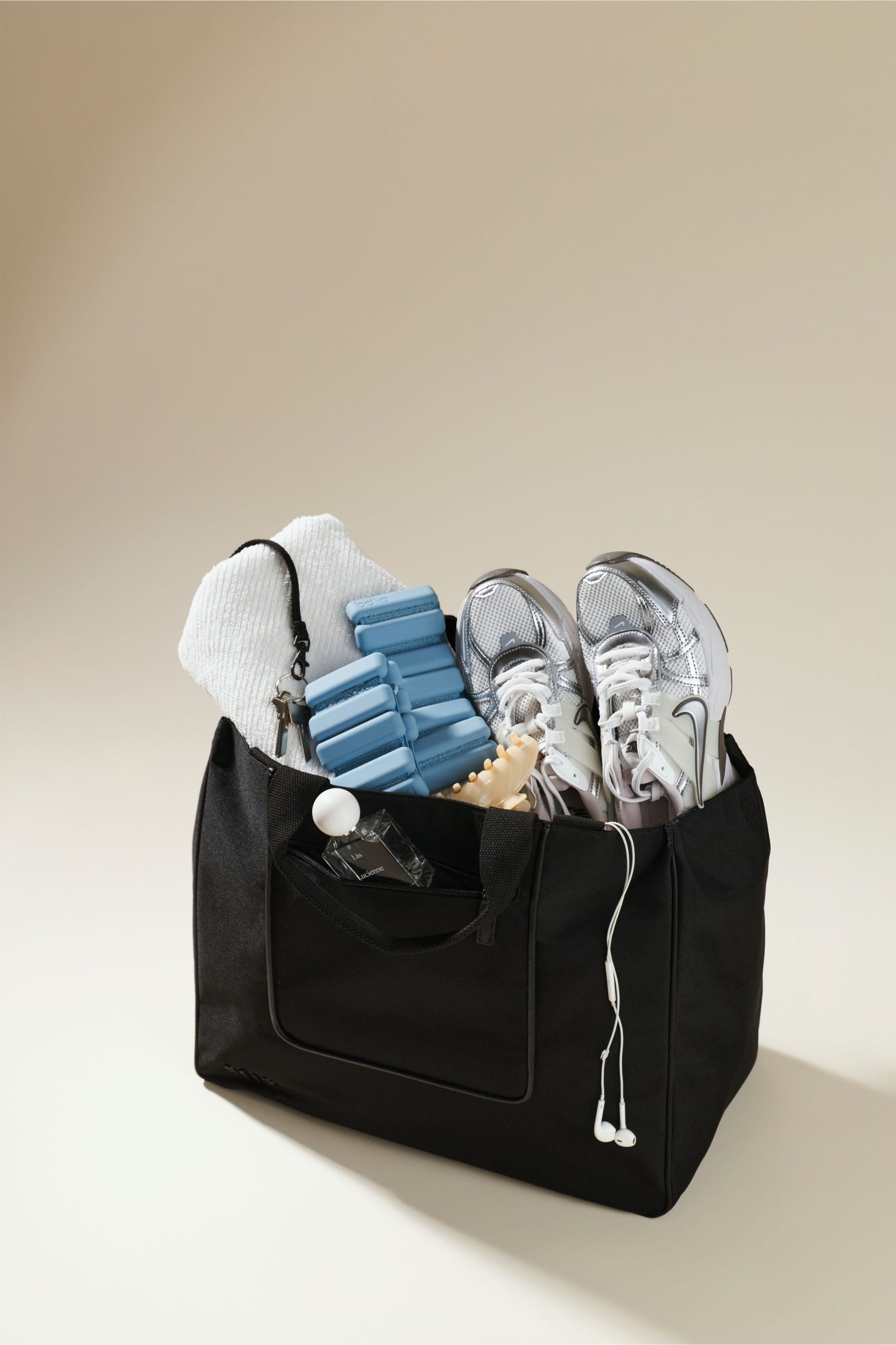 The East To West Tote in Black - Image 2