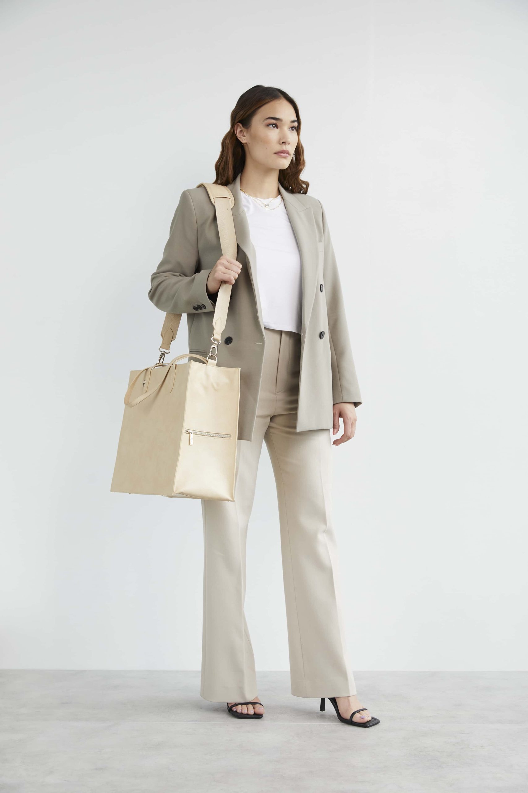The Large Work Tote in Beige - Image 10