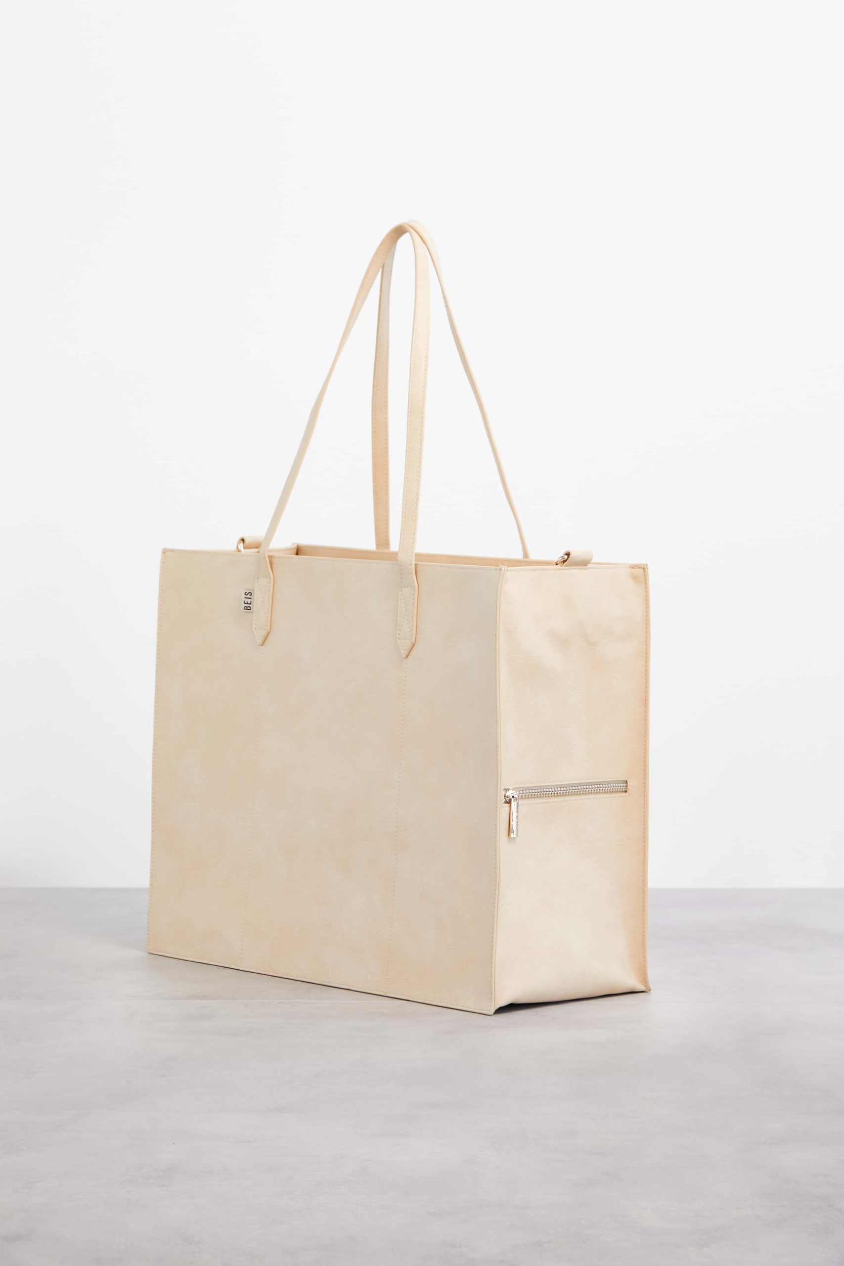 The Large Work Tote in Beige - Image 3