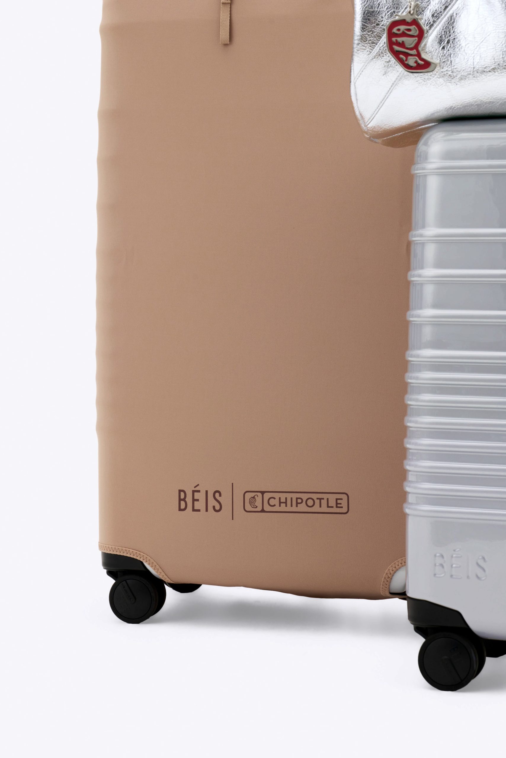 BÉIS x Chipotle The Large Check-In Cover in Brown - Image 8