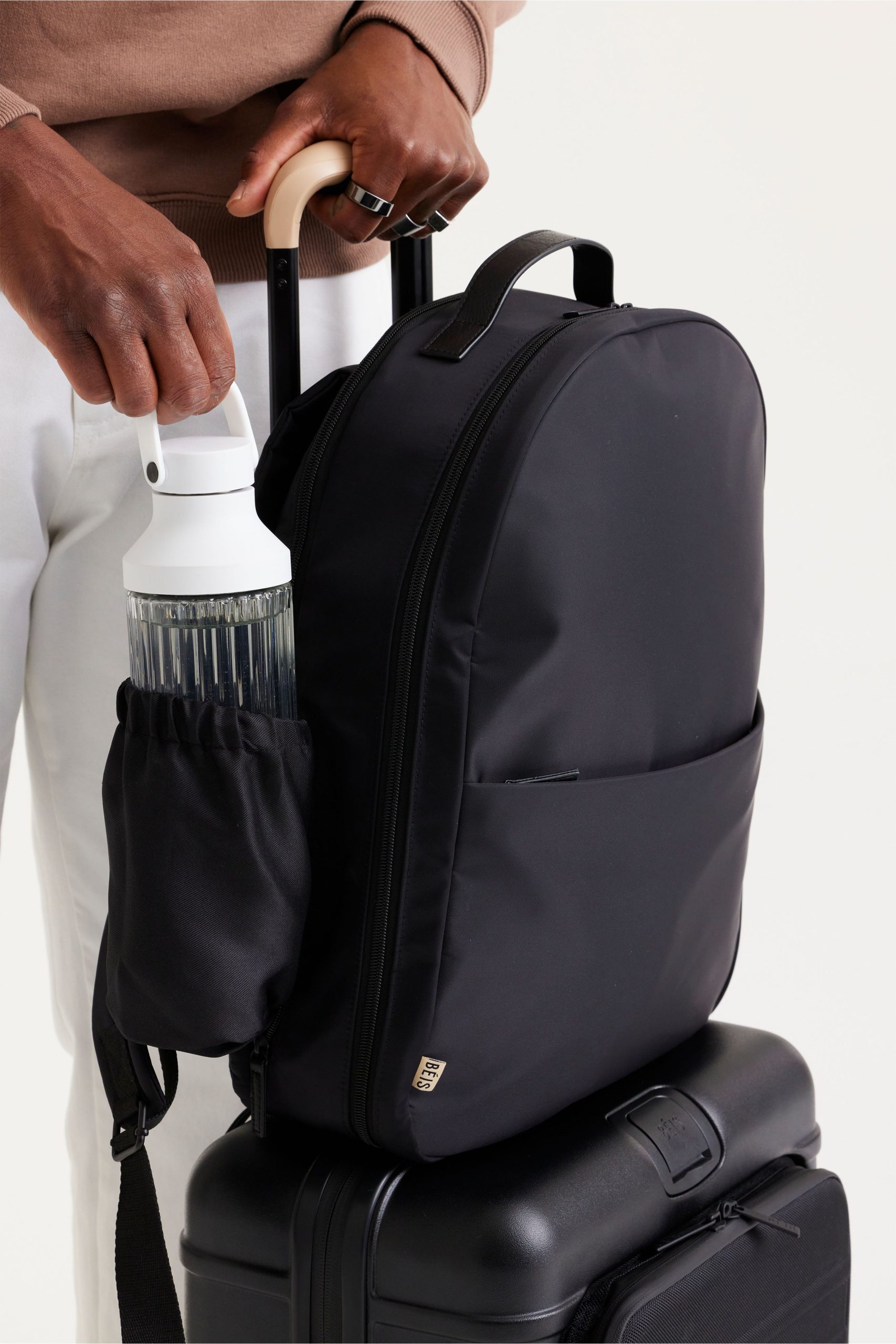 The Commuter Backpack in Black - Image 6