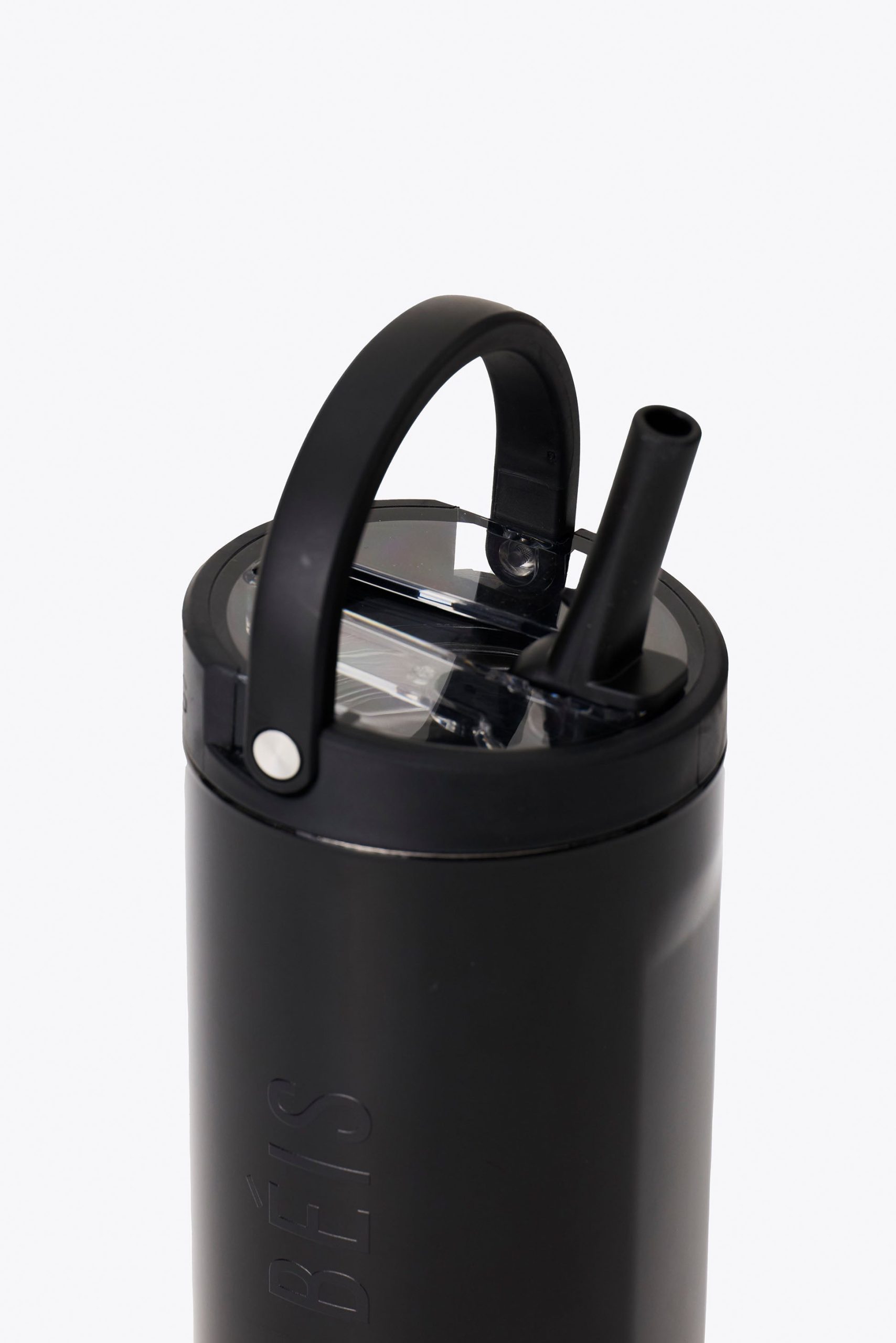 The BÉIS x Hydrojug Travel Water Bottle in Black - Image 3
