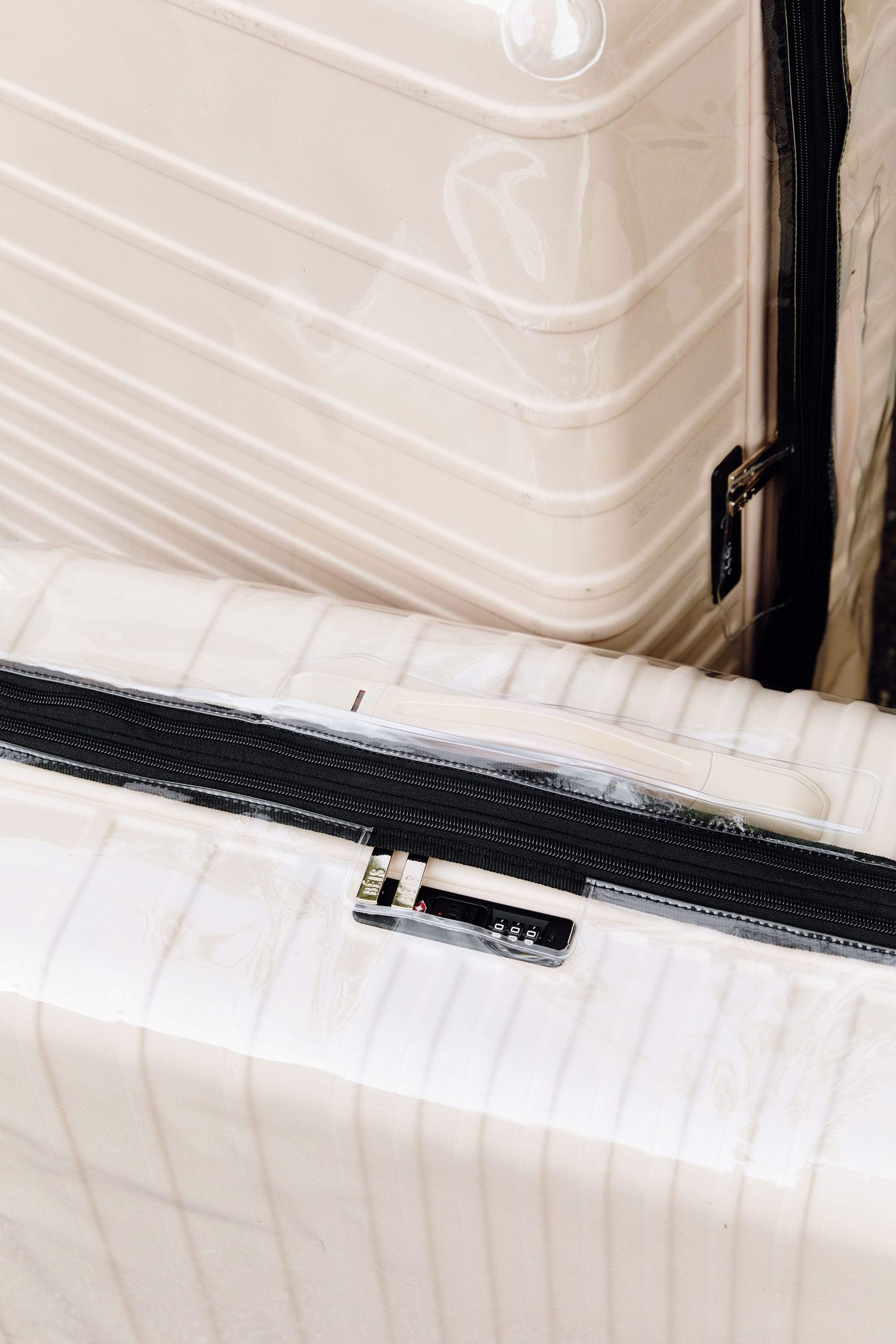 The Large Check-In Luggage Cover - Image 7